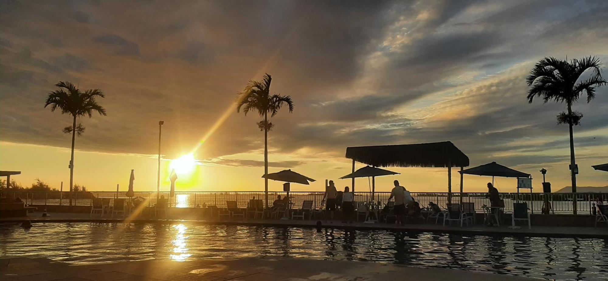 Golden Lake Resort - Apart Hotel - Arraial Do Cabo Ngoại thất bức ảnh